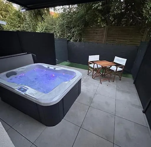 La Terrasse Abritee Et Son Spa
